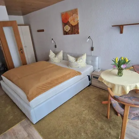 Pensionat Am Kirschberg 3*