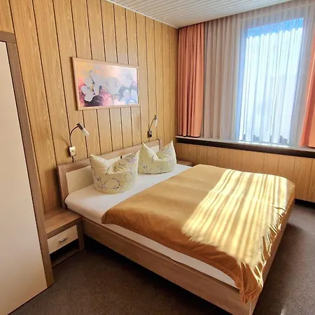 Am Kirschberg 3* Weimar (Thuringia)