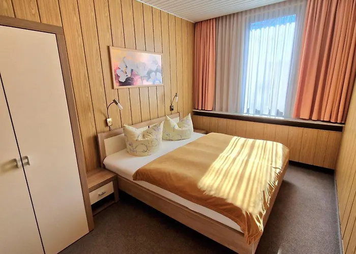 Am Kirschberg 3* Weimar (Thuringia)